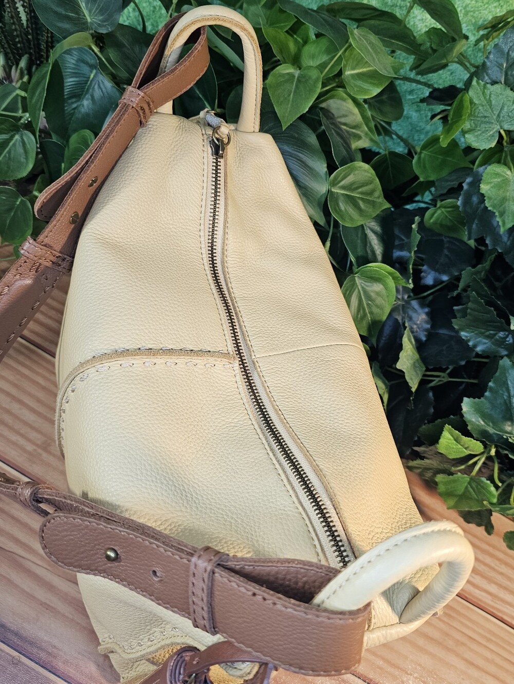 SOLDe The Sak, Los Feliz Hobo genuine leather shoulder bag soft butter yellow - Picture 5 of 14